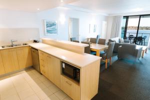 Ramada Hotel & Suites by Wyndham Ballina Byron的休息区