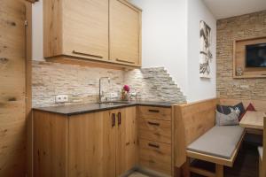 Kuchyň nebo kuchyňský kout v ubytování Pension-Appartement Sonnwend