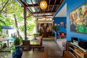 Zahrada ubytování RedDoorz near Pantai Sanur Bali