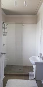 Ванная комната в Designer Apartment for exclusive use in Buh-Rein Estate