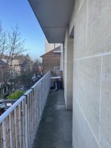 Balcone o terrazza di Appartement familiale Paris - Mairie des Lilas