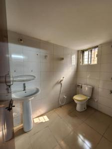 Vonios kambarys apgyvendinimo įstaigoje Aaira guest house