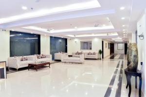 Posezení v ubytování HOTEL YASH PALACE Near IGI Airport
