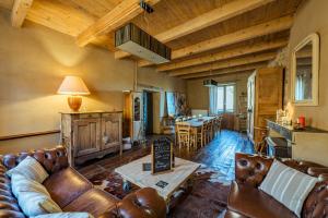 Posezení v ubytování Gîte du Roc