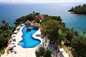Výhled na bazén z ubytování Bahia Principe Grand Cayacoa nebo okolí