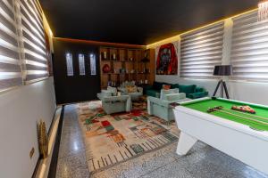 Biliár nebo kulečník v ubytování Palais Anthea Boutique Hotel & Spa