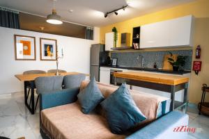 Kuchyň nebo kuchyňský kout v ubytování A Stylishly Chic Holiday Home + 8 fotografií