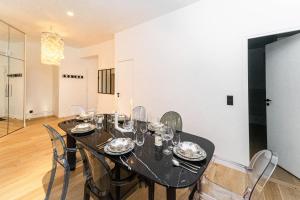Pick A Flat's Apartment in Notre-Dame de Paris - Rue Saint-Severin