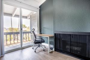 Culver City 1BR w Gym Pool WD nr shops LAX-326