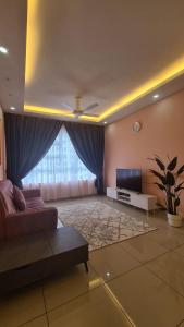 Et opholdsområde på Eighty2 House Palmyra Residence + 3 billeder