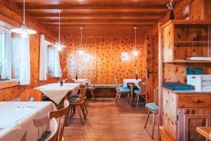 Restaurace v ubytování Gasthof Faust