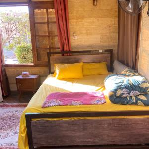 เตียงในห้องที่ Sunny-suite in new Cairo