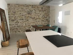 Posezení v ubytování Elegante apartamento 6-8pax AV Palmera 3D 2B