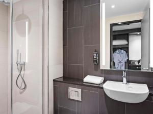 Koupelna v ubytování ibis Styles Paignton