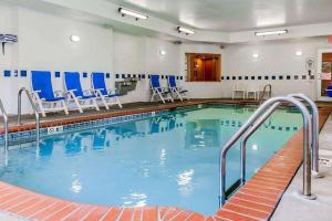 The swimming pool at or close to Baymont by Wyndham Indianapolis East