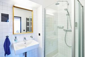Koupelna v ubytování Apartmán Krásná Lípa č. 1 + 37 fotografií