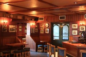 Ein Restaurant oder anderes Speiselokal in der Unterkunft White Sands Hotel 