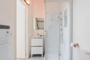 Kúpeľňa v ubytovaní Emplacement central pour ce studio Vieux Lille