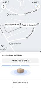 Captura de pantalla de una pantalla de teléfono móvil con un mapa en Apartamento temporada carnaval, en Salvador