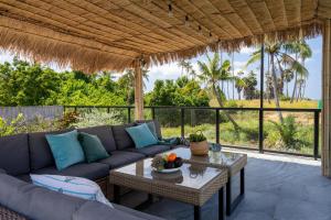 Μπαλκόνι ή βεράντα στο Manao Seaview Pool Villa 33 - 5 Mins Walk To The Beach