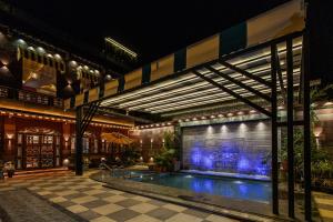 a swimming pool in the middle of a building at Dream Connect Boutique House in Jodhpur