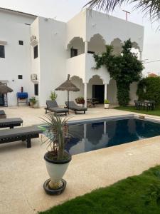 Piscina di La Baraka, extravagant villa for 8 with pool in Saly o nelle vicinanze