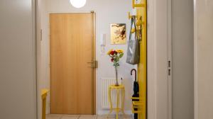 Fotografia z galérie ubytovania L'Intemporel - Appartement T3 avec jardinet v destinácii Poitiers