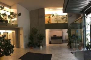 The lobby or reception area at Yuki's Place - UN-VIC, Danube Beach and Subway near to Downtown Vienna