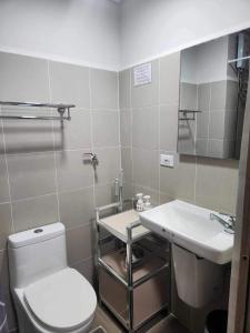Ένα μπάνιο στο SMDC Coast Residences Booking unit- Ana D'arcy Staycation