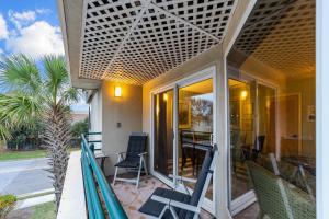 Fotografie z fotogalerie ubytování Linda's Beach Shack at the Playa Rana - Pool - 2 blocks from the beach and boardwalk! v destinaci Virginia Beach