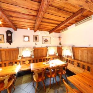ห้องอาหารหรือที่รับประทานอาหารของ Gasthof & Buschenschank Windisch