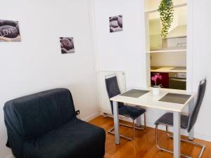 Posezení v ubytování Nova Galerija Studio Vita i Apartman Sara -parking in garage