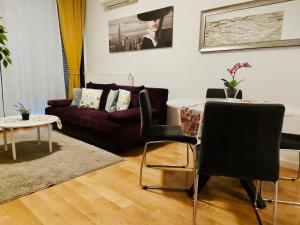 Posezení v ubytování Nova Galerija Studio Vita i Apartman Sara -parking in garage
