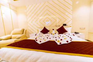 Ένα ή περισσότερα κρεβάτια σε δωμάτιο στο Hotel ROYAL STAY
