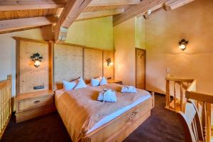 Postel nebo postele na pokoji v ubytování Hotel Happinger Hof + 21 fotografií