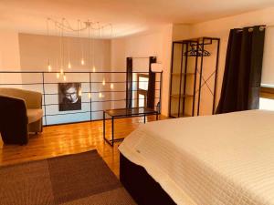 Postel nebo postele na pokoji v ubytování My exclusive cavour loft da sogno a cagliari