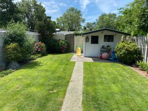 Zahrada ubytování Rustig gelegen recreatiewoning in Zeeland
