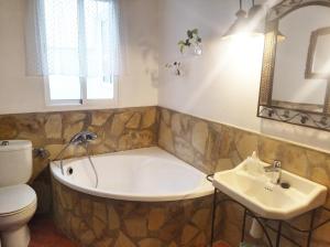 A bathroom at Casa de abuela Maria