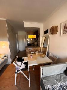 Aparthotel Minerva的休息区