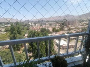 vistas a la ciudad desde el balcón de una casa en Departamento en Copiapo, 