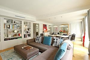 Luxurious Flat Place Vendome