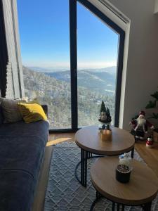 Pogled na planinu ili pogled na planinu iz apartmana