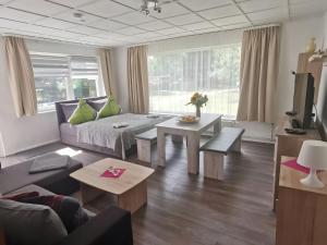 Holiday apartment on Lake Goldberg 휴식 공간