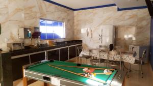 Biliár nebo kulečník v ubytování Casa de aluguel para temporada em Caldas Novas