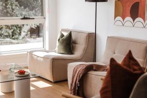 Un lugar para sentarse en Architect Home with View in Central Hobart