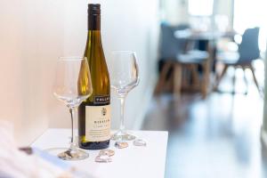 Sails by the Bay - Ocean Views - Wi-Fi - Netflix的酒水