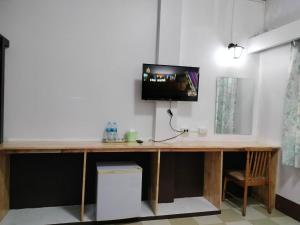 TV a/nebo společenská místnost v ubytování S2S Queen Trang Hotel