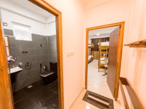 חדר רחצה ב-The Mount View Single Tree Hotel