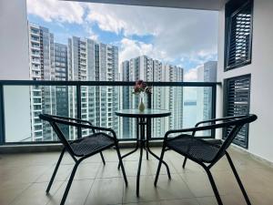 R&F PRINCESS COVE at ANJU的阳台或露台