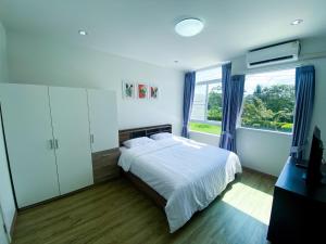 Ένα ή περισσότερα κρεβάτια σε δωμάτιο στο Townhome in Town